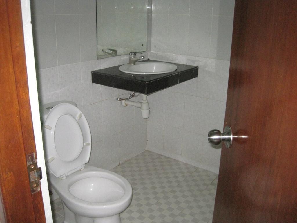 Taman Mekar Beach Inn Kuta Lombok Habitación foto
